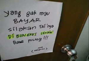 6. Sindiran keras untuk pemakai WC umum tapi gak mau bayar iuran kebersihan